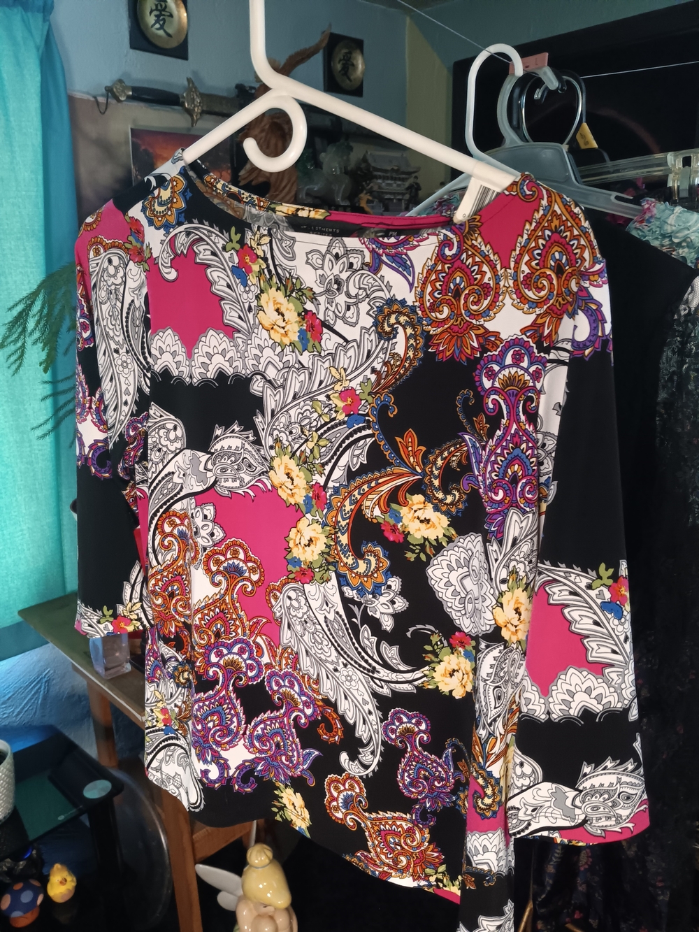 Investments Pink & Black Paisley Floral Long Sleeve Top